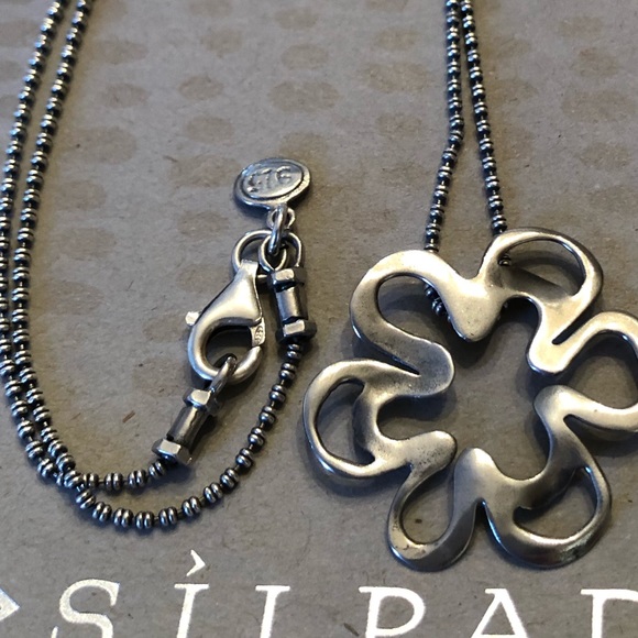 silpada flower necklace